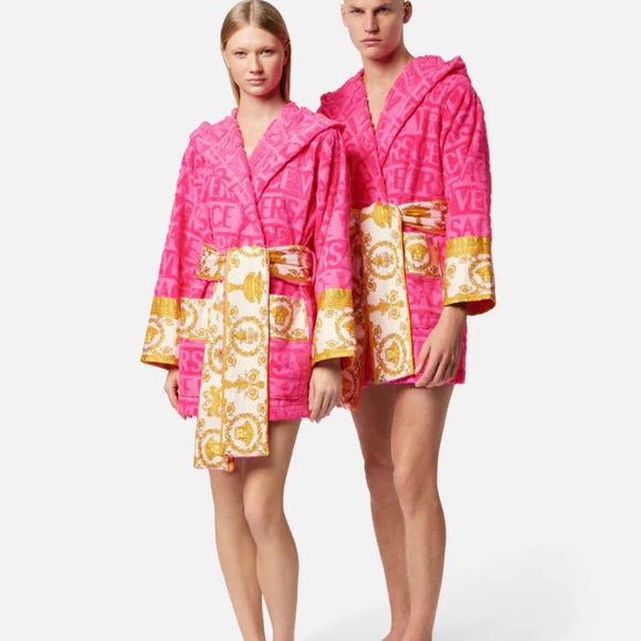 VERSACE I ❤️ BAROQUE SHORT HOODIE BATHROBE - Picture 2 of 5